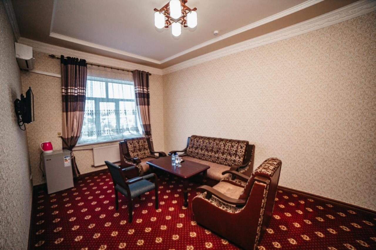 Buyuk Ipak Yo'Li Hotel Namangan Exterior photo