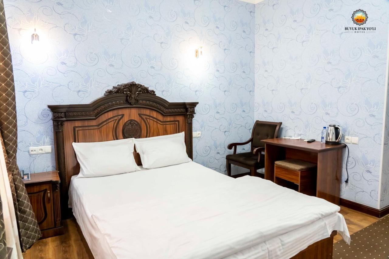 Buyuk Ipak Yo'Li Hotel Namangan Exterior photo