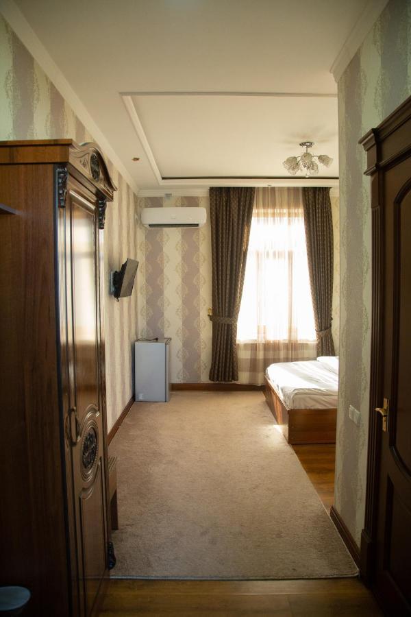 Buyuk Ipak Yo'Li Hotel Namangan Exterior photo